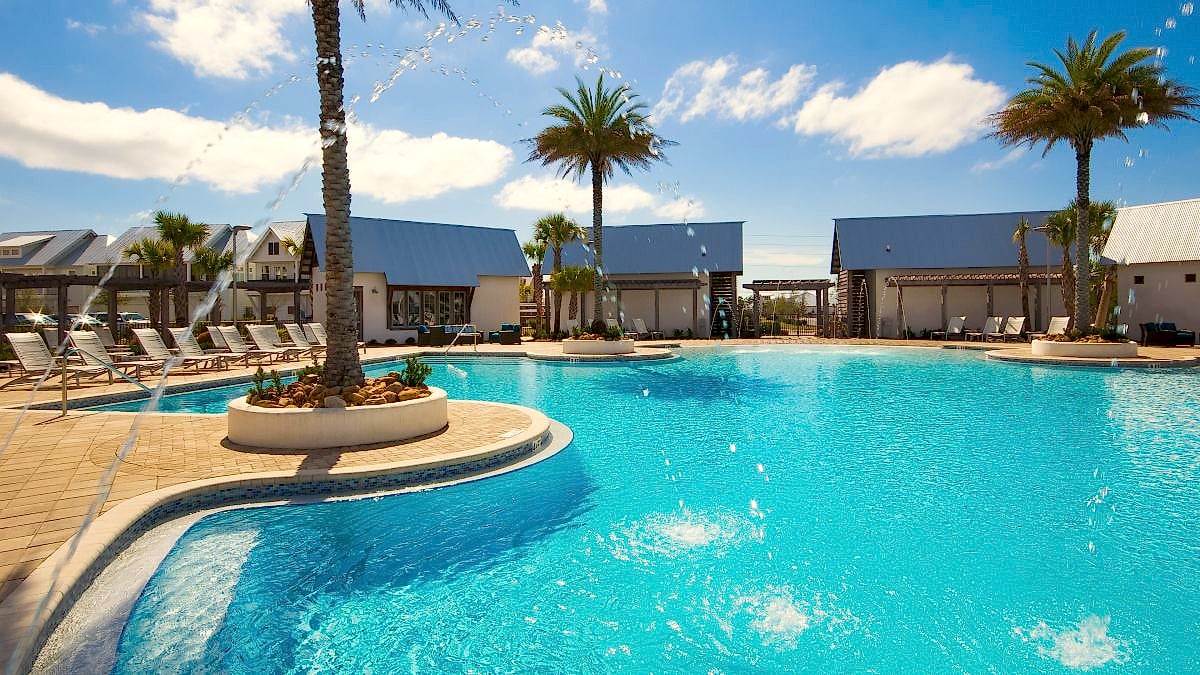 Outdoor & Community Spaces photo 2